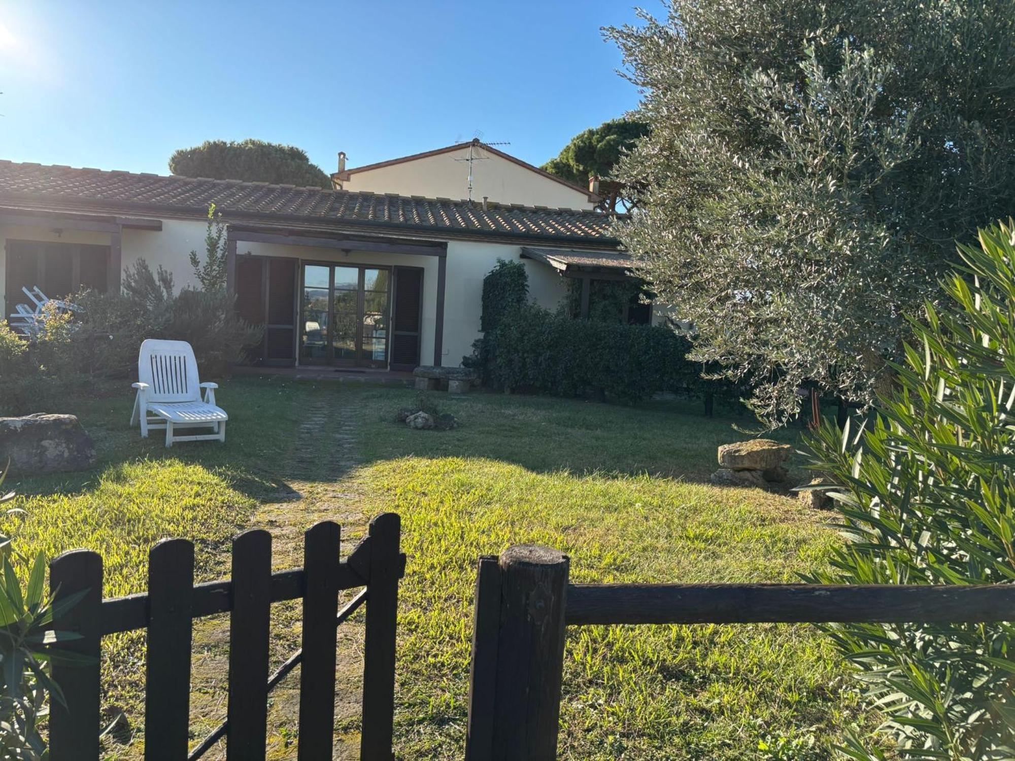Casa "Ale" Con Piscina Comune E Bellissimo Giardino A 5 Minuti Dal Mare Чечина Екстер'єр фото